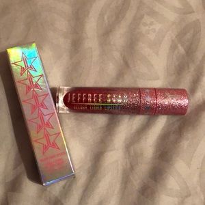 Jeffree star poinsettia liquid lipstick